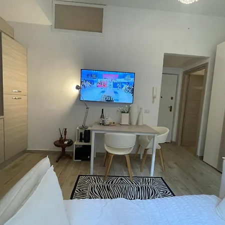 Bilocale Socrates アパート *